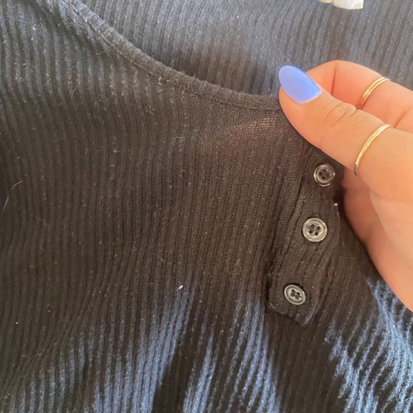 Cropped Long Sleeve Top - Picture 4 of 5